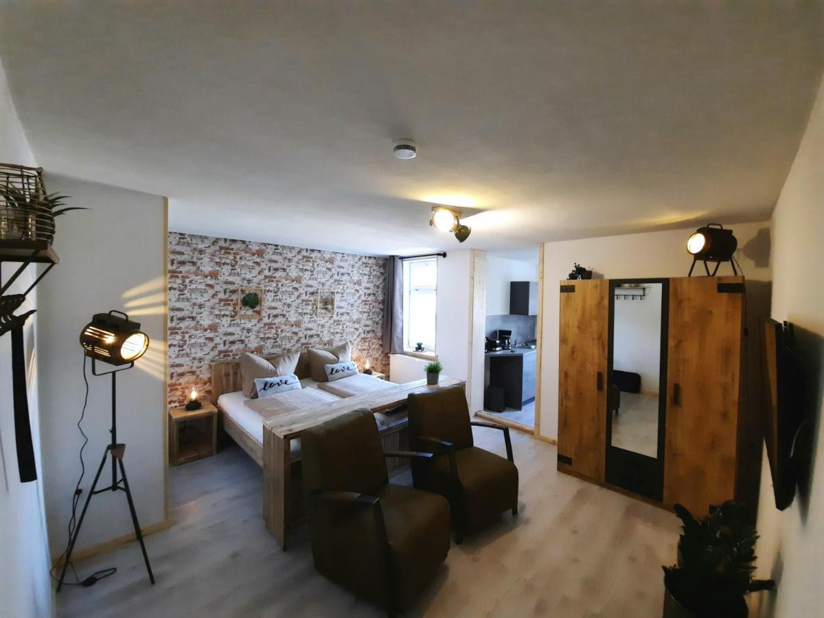 Apartments Und Bistro Zum Glasmacher Gehlberg Εξωτερικό φωτογραφία